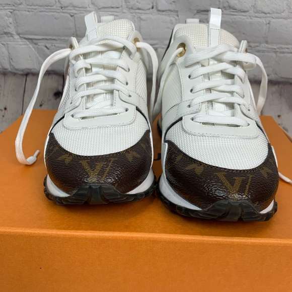 Louis Vuitton Run Away Sneaker - Picture 6 of 6